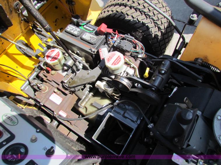 image for item B7275 2009 Walker lawn mower