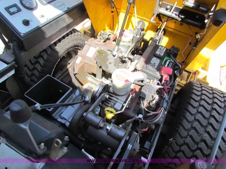 image for item B7275 2009 Walker lawn mower