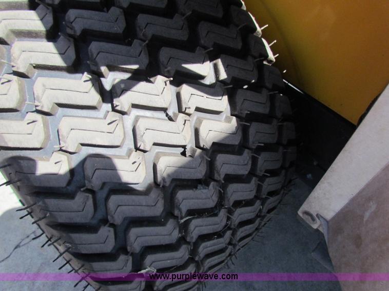 image for item B7275 2009 Walker lawn mower