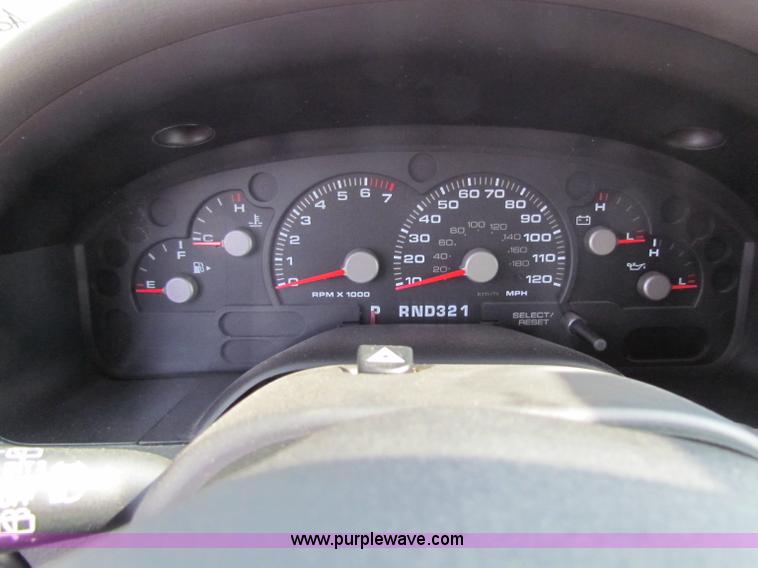 image for item B7276 2003 Ford Explorer XLT SUV