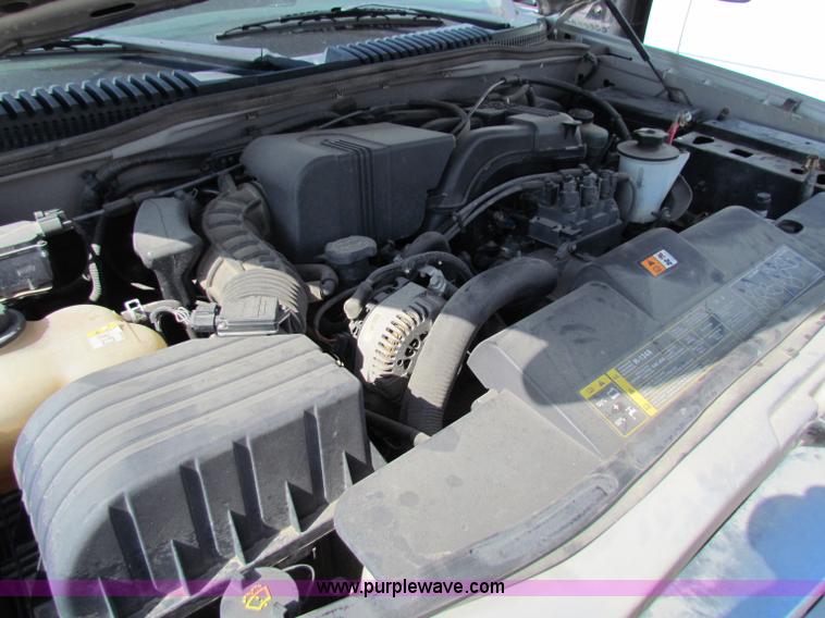 image for item B7276 2003 Ford Explorer XLT SUV