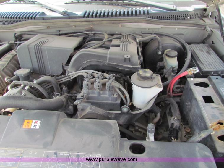 image for item B7276 2003 Ford Explorer XLT SUV