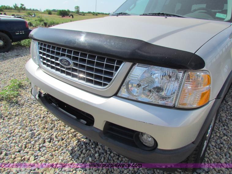 image for item B7276 2003 Ford Explorer XLT SUV