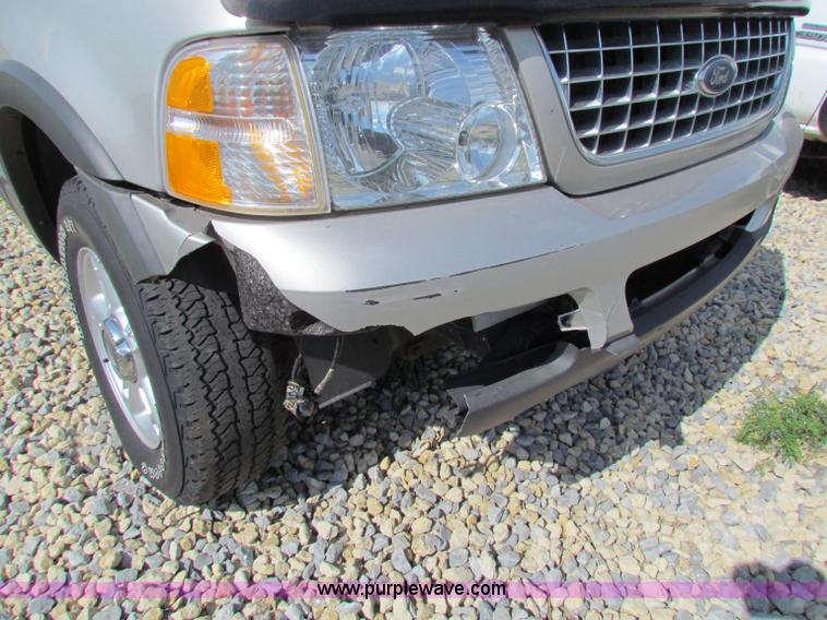 image for item B7276 2003 Ford Explorer XLT SUV