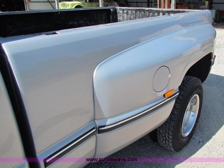 image for item B7277 1997 Dodge Ram 3500 Laramie SLT pickup truck