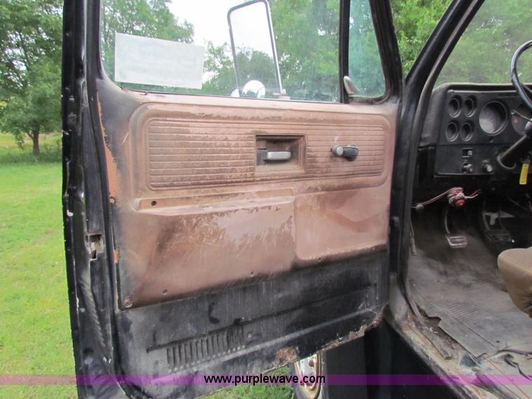 image for item B7293 1979 Chevrolet C60 Custom Deluxe 2 ton truck