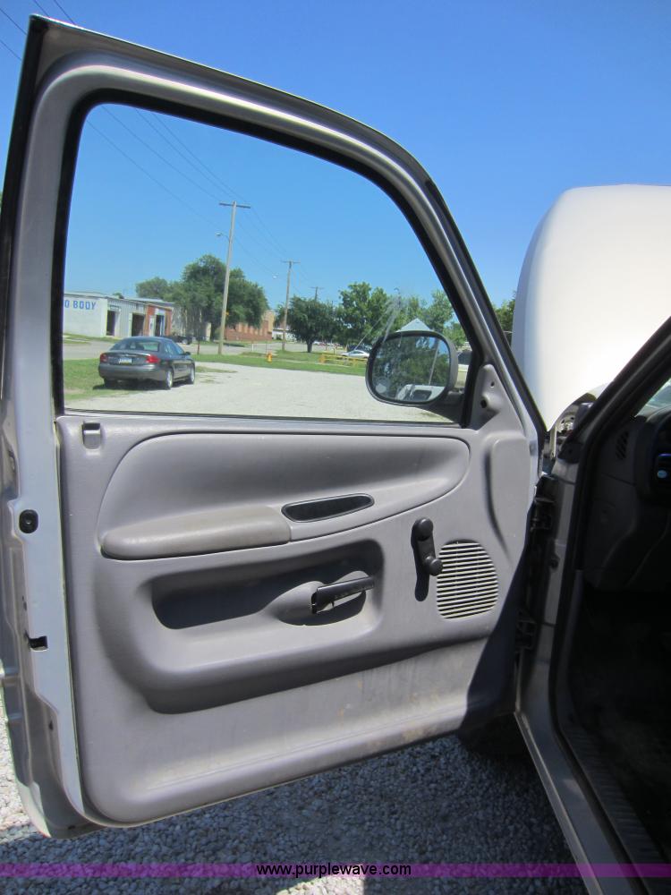 image for item B9113 1999 Dodge Ram 1500 3.9L V6 SFI gas engine