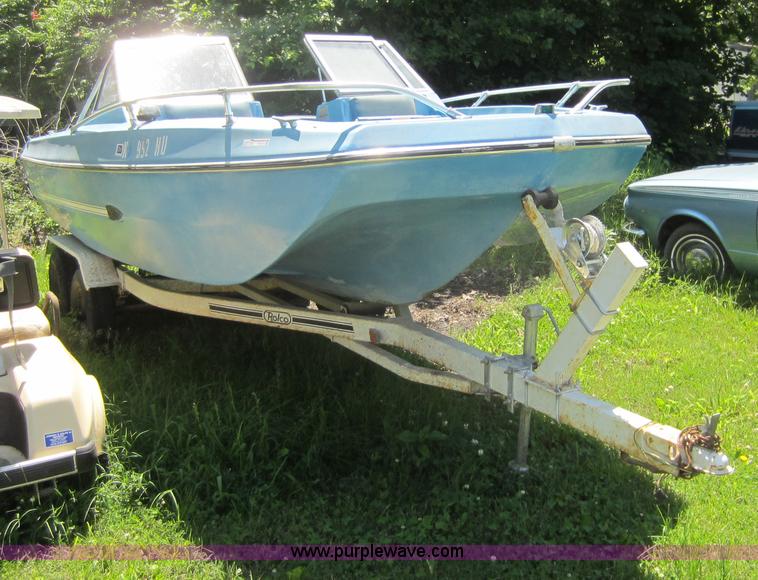 image for item B9115 1977 Arrowglass Cheetah 17' boat