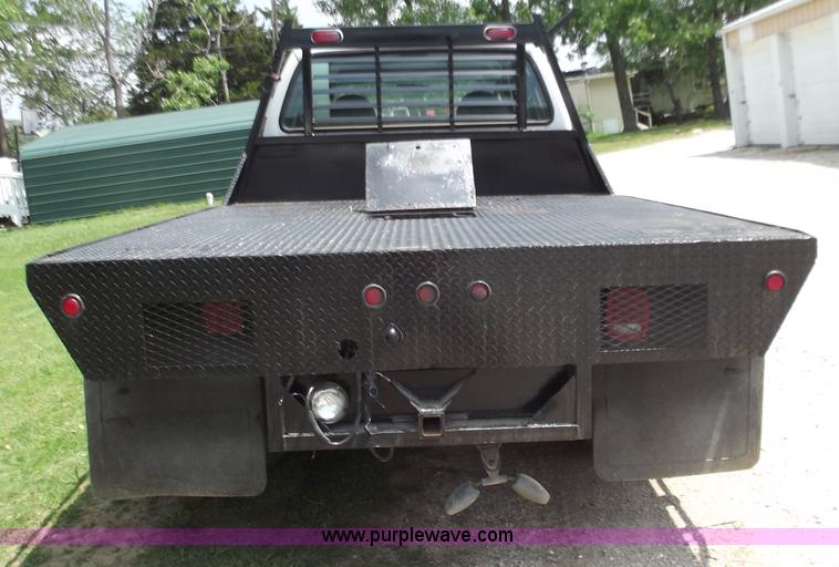 image for item C2116 2006 Ford F350 XL Super Duty crew cab pickup truck