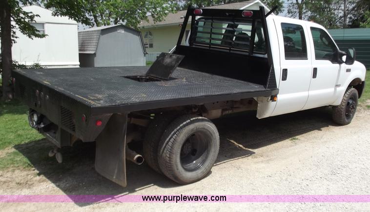 image for item C2116 2006 Ford F350 XL Super Duty crew cab pickup truck