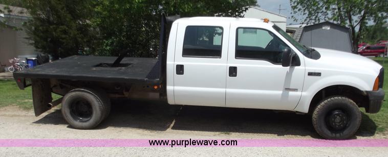 image for item C2116 2006 Ford F350 XL Super Duty crew cab pickup truck