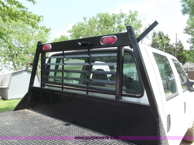 image for item C2116 2006 Ford F350 XL Super Duty crew cab pickup truck