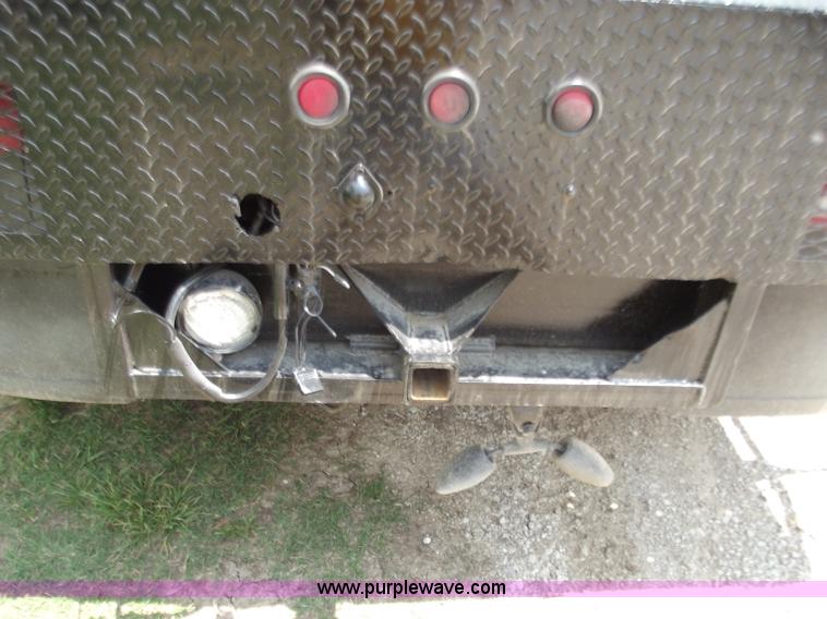 image for item C2116 2006 Ford F350 XL Super Duty crew cab pickup truck