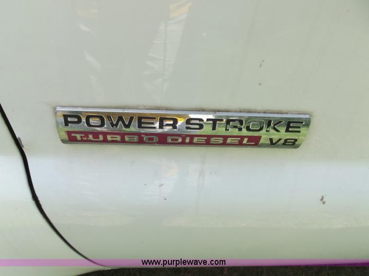image for item C2116 2006 Ford F350 XL Super Duty crew cab pickup truck