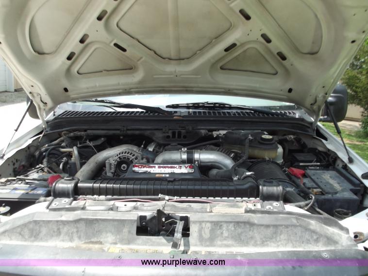 image for item C2116 2006 Ford F350 XL Super Duty crew cab pickup truck