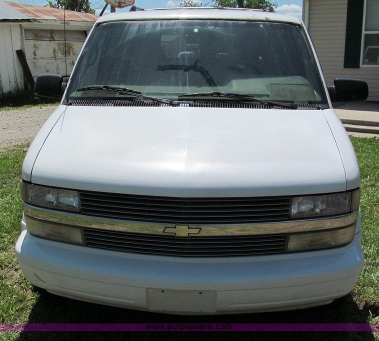 image for item C2132 1995 Chevrolet Astro van