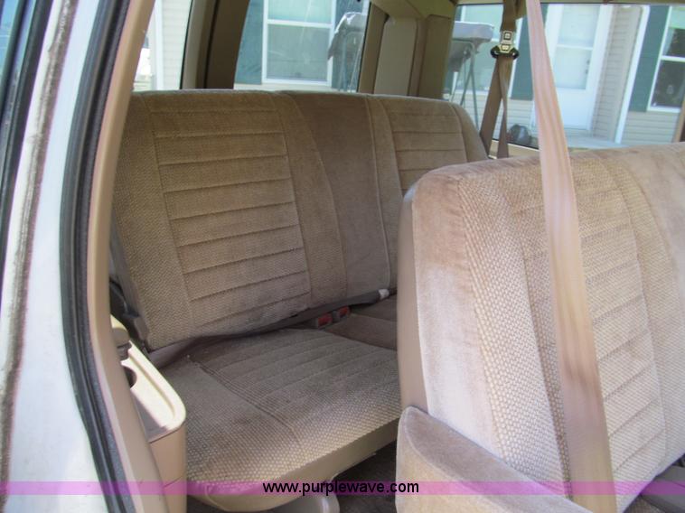 image for item C2132 1995 Chevrolet Astro van