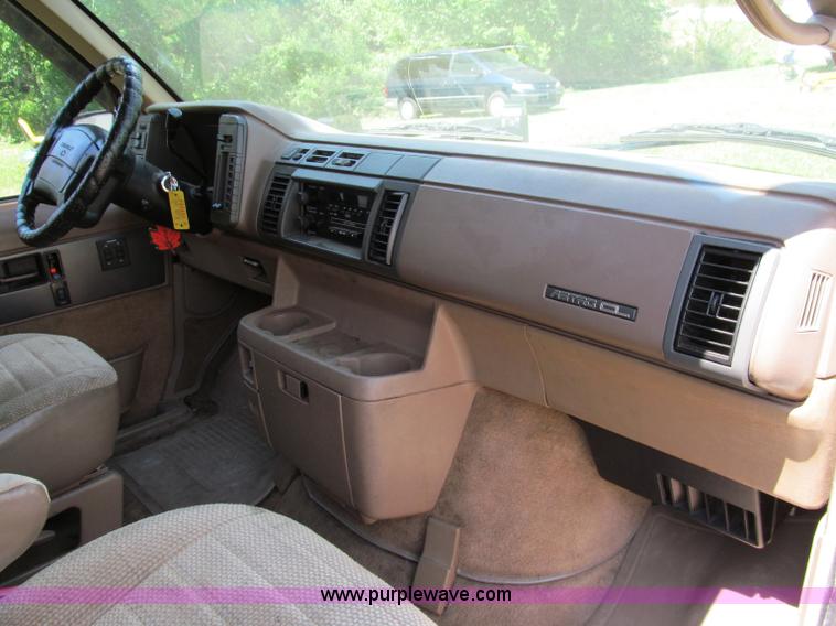 image for item C2132 1995 Chevrolet Astro van