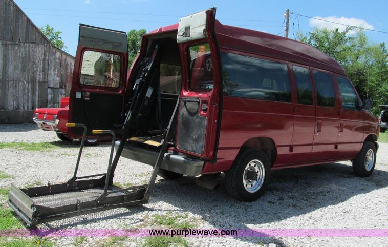 image for item C2134 1997 Ford E350 Club Wagon handicap van