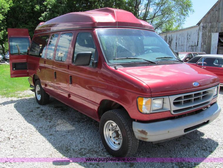 image for item C2134 1997 Ford E350 Club Wagon handicap van