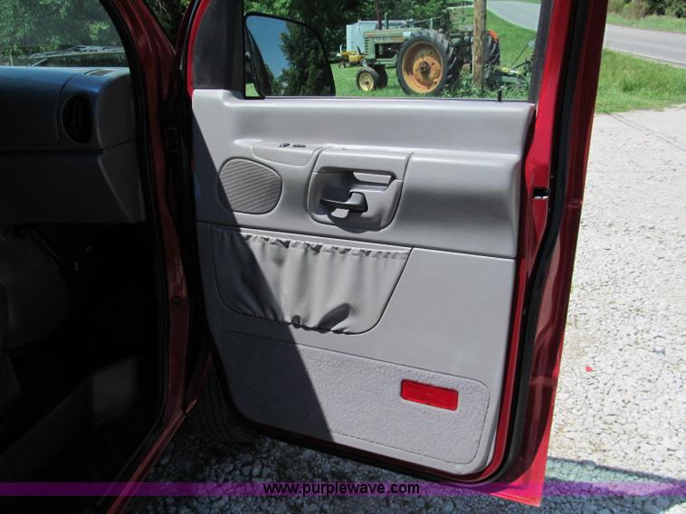 image for item C2134 1997 Ford E350 Club Wagon handicap van