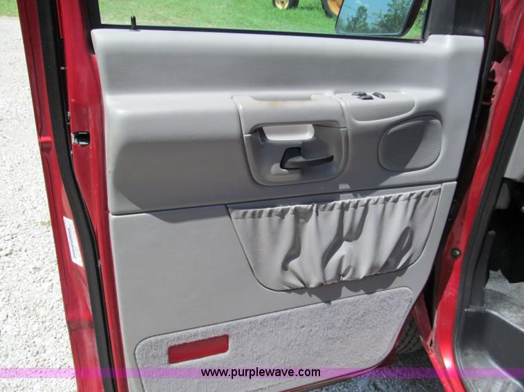 image for item C2134 1997 Ford E350 Club Wagon handicap van