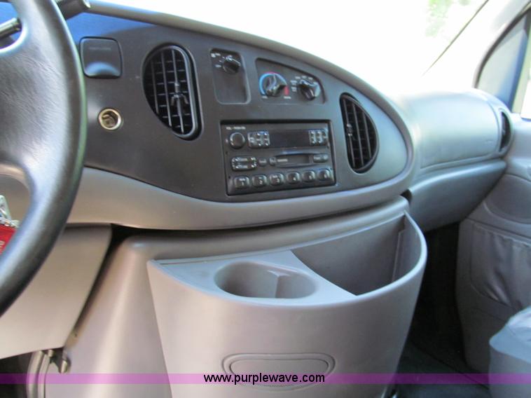 image for item C2134 1997 Ford E350 Club Wagon handicap van