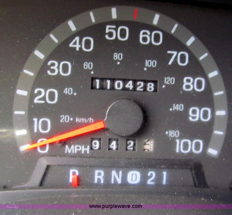 image for item C2134 1997 Ford E350 Club Wagon handicap van