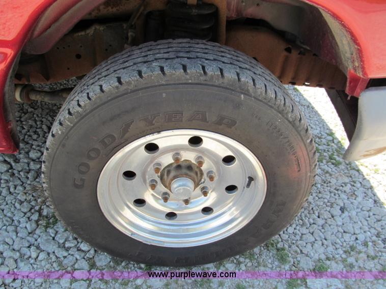 image for item C2134 1997 Ford E350 Club Wagon handicap van