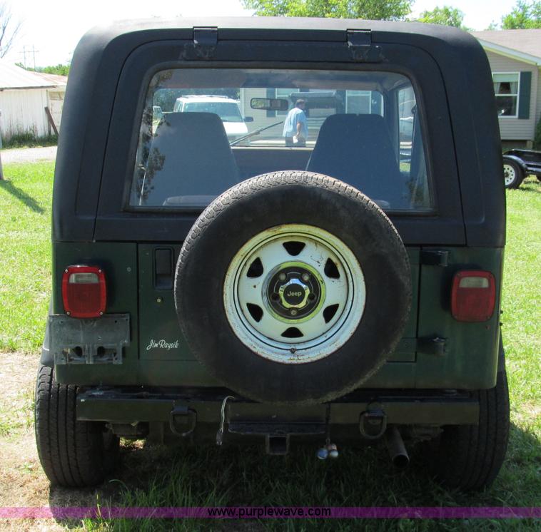 image for item C2136 1995 Jeep Wrangler SUV