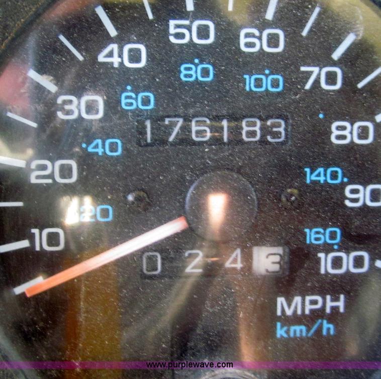 image for item C2136 1995 Jeep Wrangler SUV