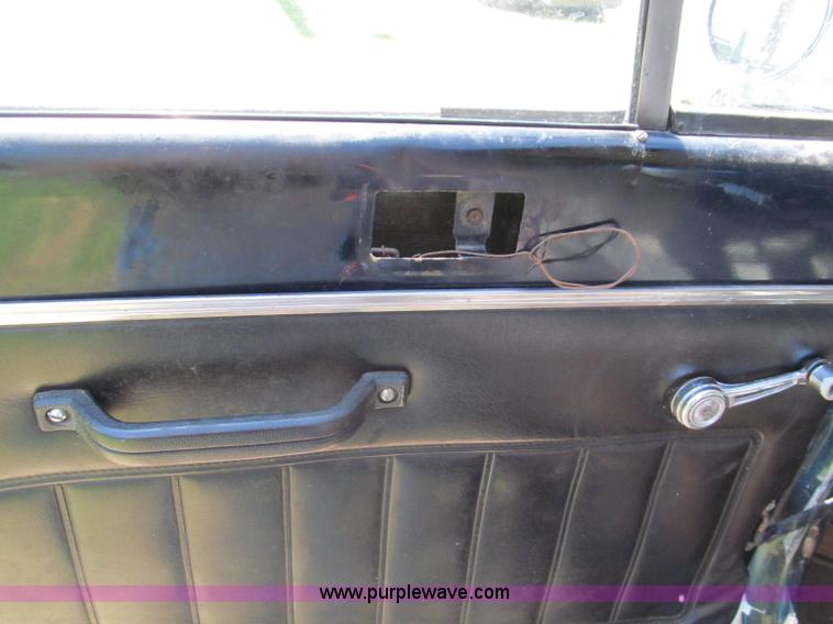 image for item C2136 1995 Jeep Wrangler SUV