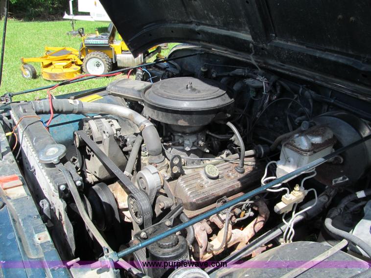 image for item C2136 1995 Jeep Wrangler SUV