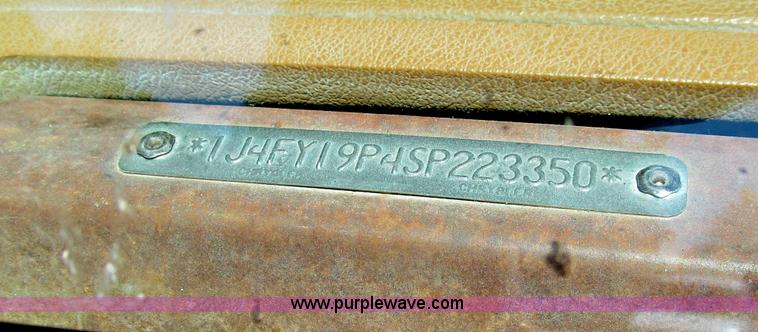 image for item C2136 1995 Jeep Wrangler SUV