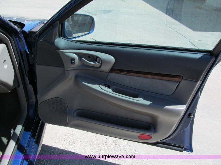 image for item C2141 2003 Chevrolet Impala LS