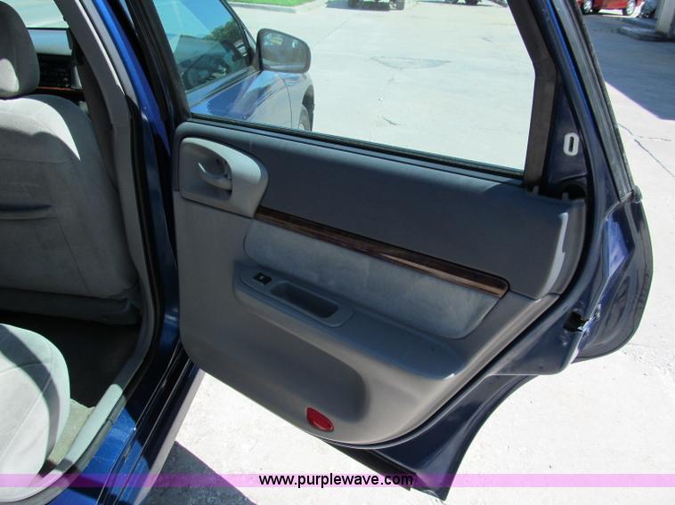 image for item C2141 2003 Chevrolet Impala LS