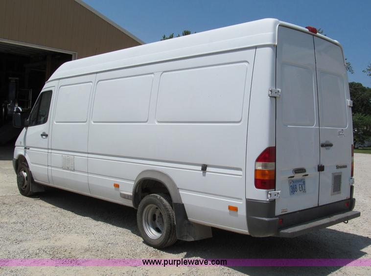 image for item C2173 2004 Freightliner Sprinter 3500 SHC cargo van