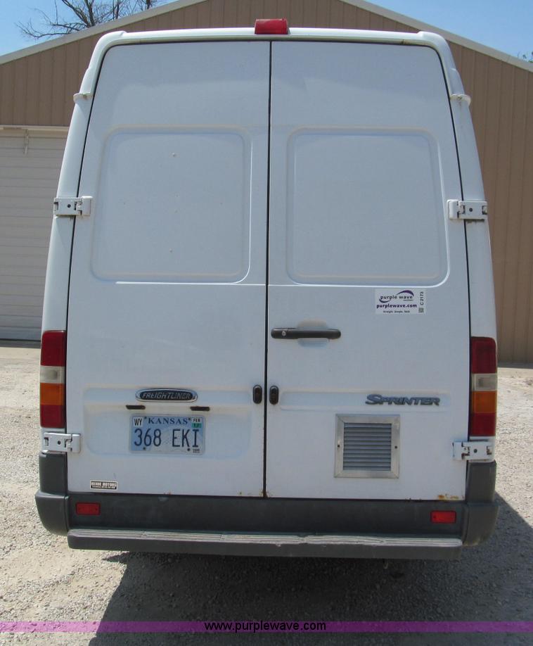 image for item C2173 2004 Freightliner Sprinter 3500 SHC cargo van