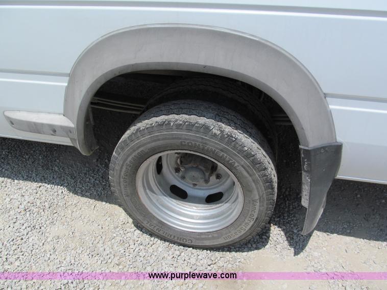 image for item C2173 2004 Freightliner Sprinter 3500 SHC cargo van