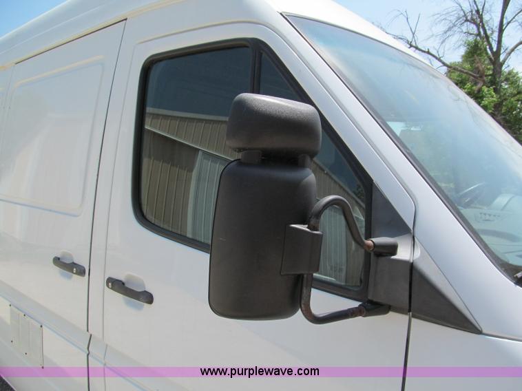 image for item C2173 2004 Freightliner Sprinter 3500 SHC cargo van