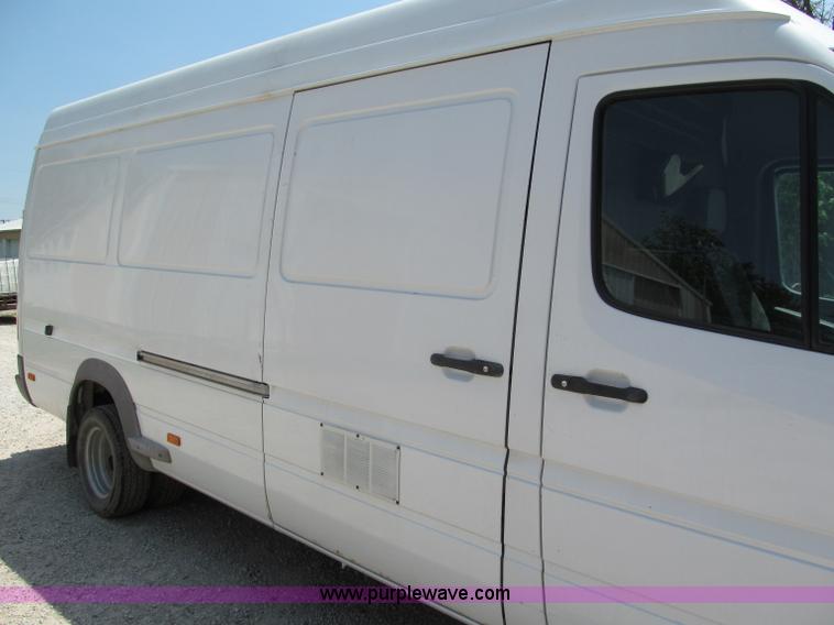 image for item C2173 2004 Freightliner Sprinter 3500 SHC cargo van