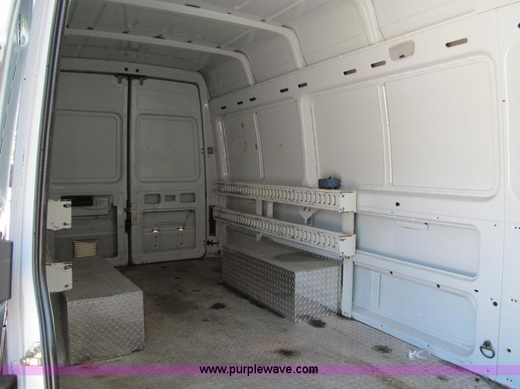 image for item C2173 2004 Freightliner Sprinter 3500 SHC cargo van