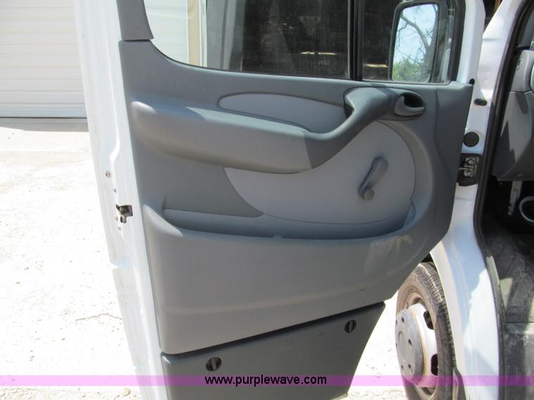 image for item C2173 2004 Freightliner Sprinter 3500 SHC cargo van