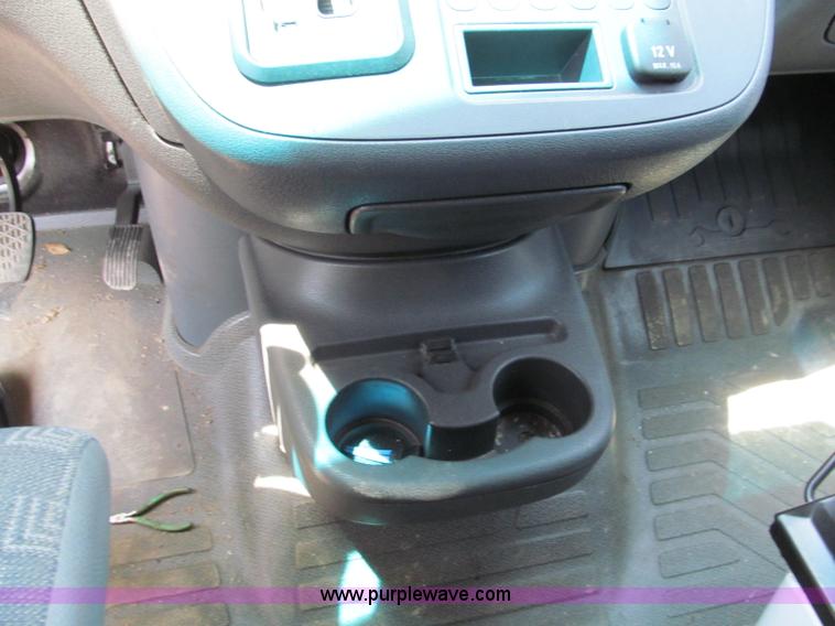 image for item C2173 2004 Freightliner Sprinter 3500 SHC cargo van