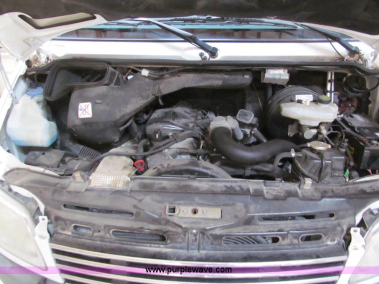 image for item C2173 2004 Freightliner Sprinter 3500 SHC cargo van