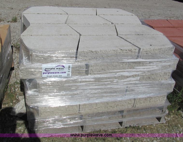 image for item C2180 (60) split face wall stone caps