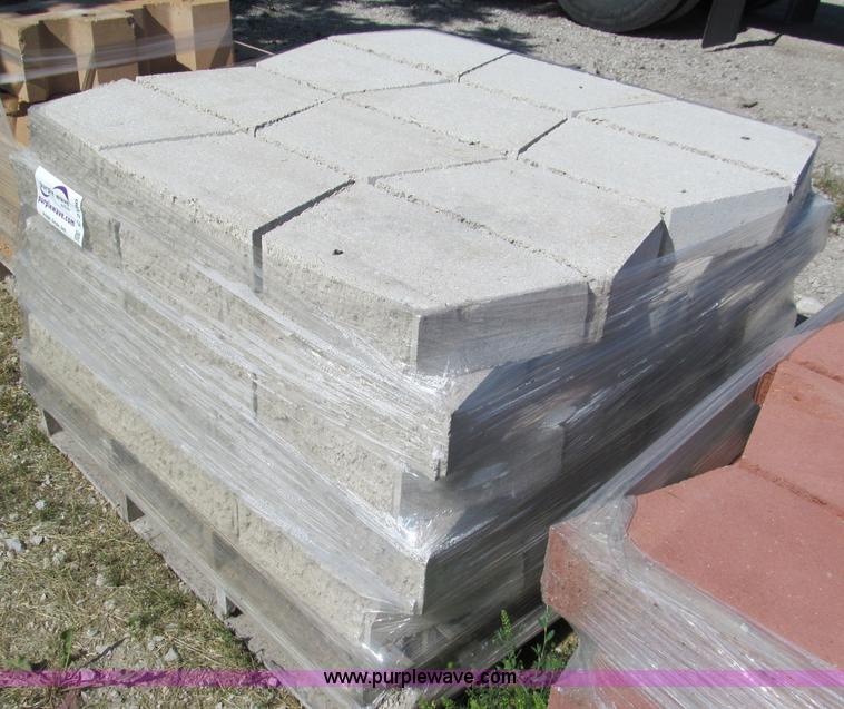 image for item C2180 (60) split face wall stone caps