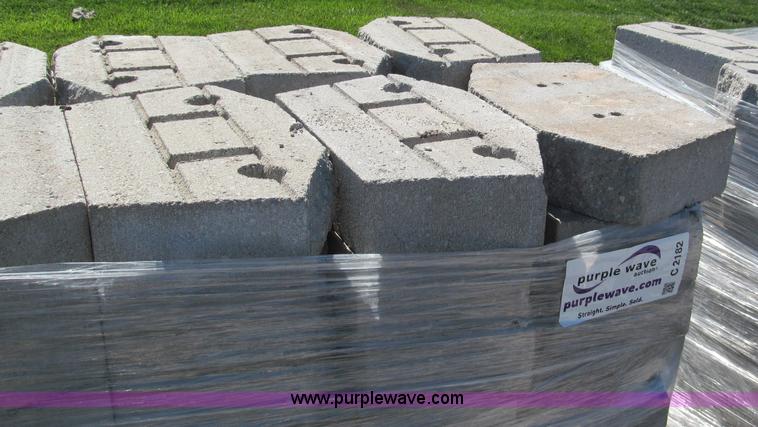 image for item C2182 (126) landscaping wall stones