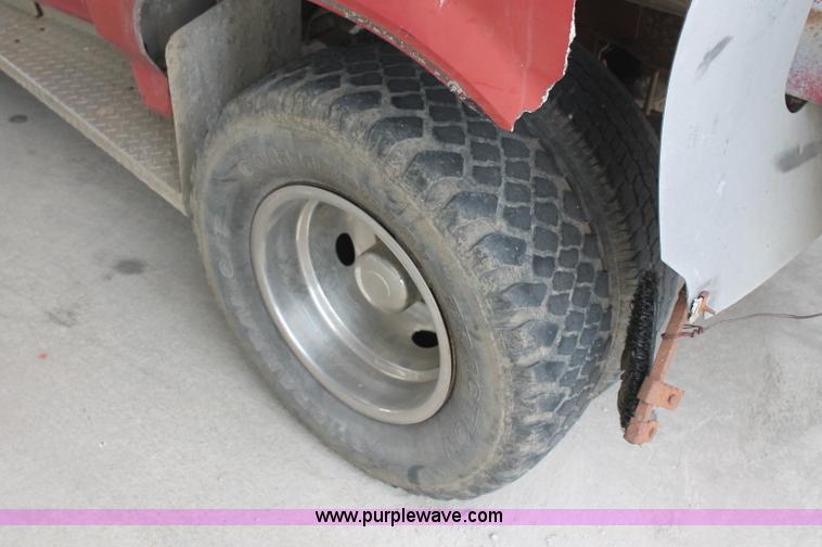 image for item C2522 1989 Ford F350 XLT Lariat crew cab pickup truck