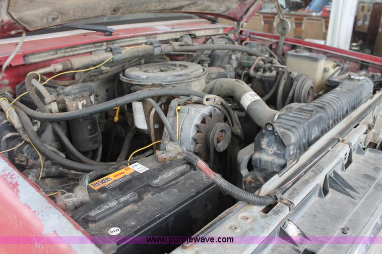 image for item C2522 1989 Ford F350 XLT Lariat crew cab pickup truck